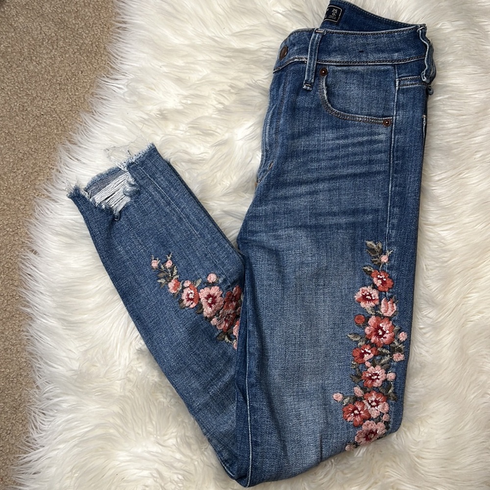 Abercrombie & Fitch High-Rise Blue Jeans with Pink & Red Floral Embroidery